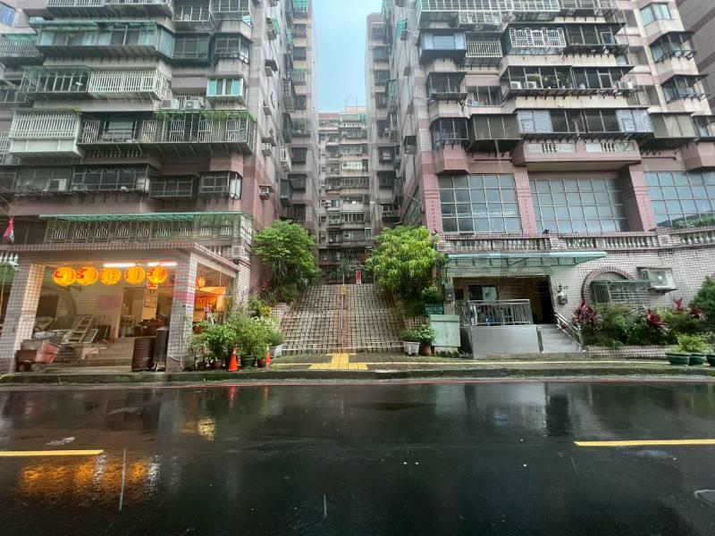 E257台北豪景電梯三房,新北市樹林區保安街二段