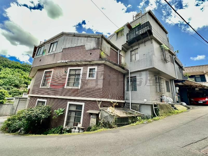E269陽明山國家公園景觀透天‼️ 買地送屋,台北市士林區平等里平等段