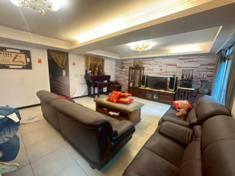 E099-獨家泰山邊間公寓二樓,新北市泰山區民權街