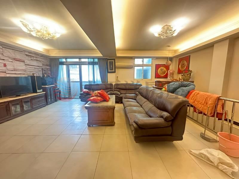 E099-獨家泰山邊間公寓二樓,新北市泰山區民權街