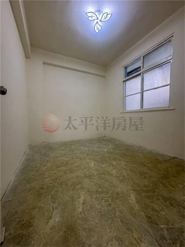 E130板橋黃金學區公園旁精華二樓,新北市板橋區和平路