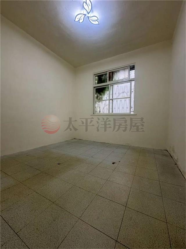 E130板橋黃金學區公園旁精華二樓,新北市板橋區和平路