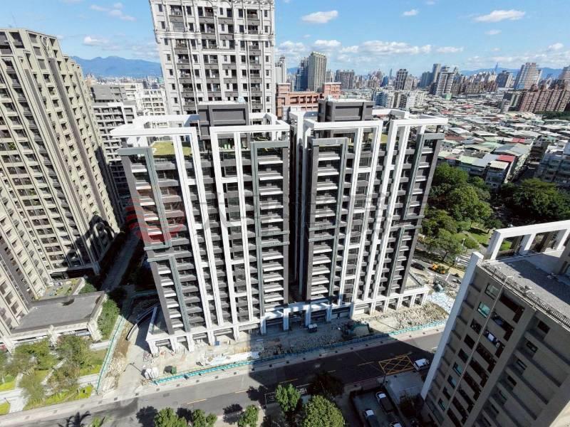 E121板橋立信天朗（預售屋可換約）,新北市板橋區中正路/新月一街