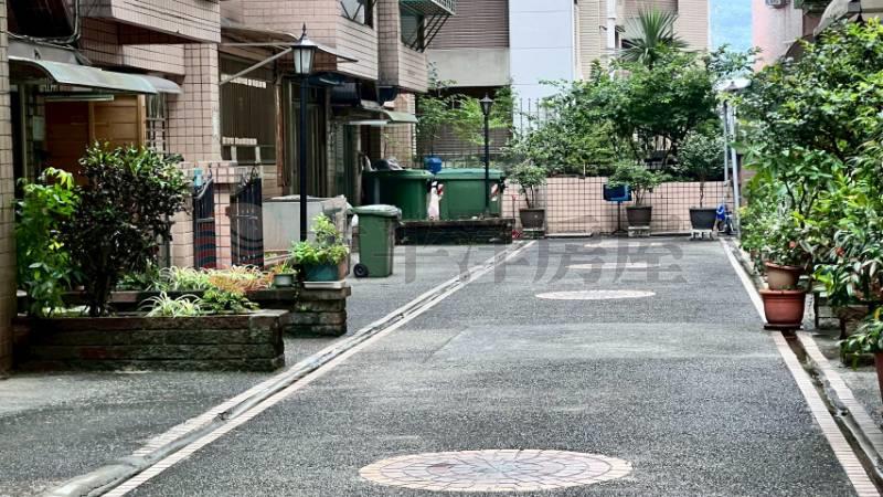 E120滿庭芳 風光明媚 電梯三房（次頂樓）,新北市樹林區俊英街
