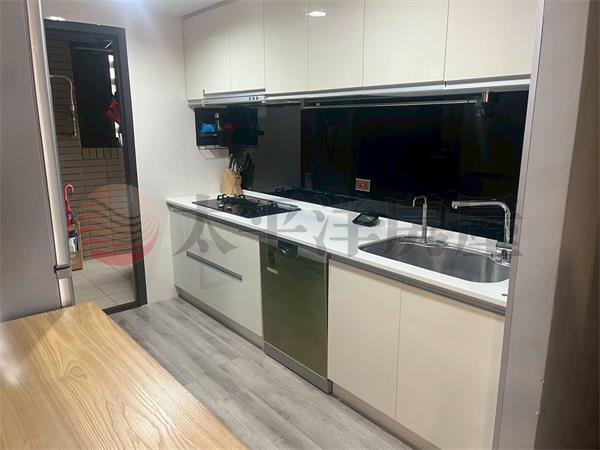 E185明日初日2房雙車位,新北市泰山區信華一街