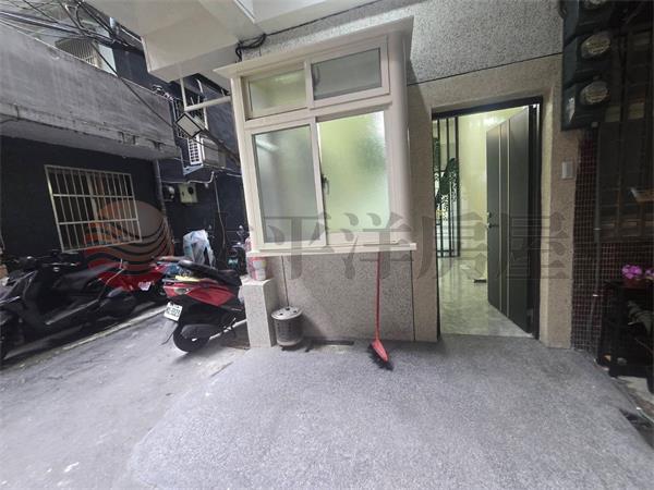 E082三重低總價一樓,新北市三重區正義南路