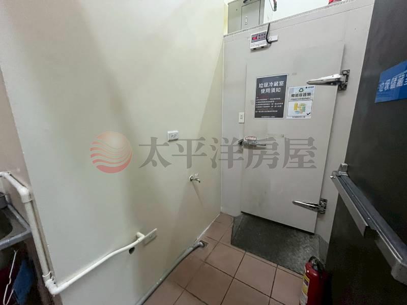 C165名軒富麗黃金店面1-2樓 店D,新北市新莊區富貴路