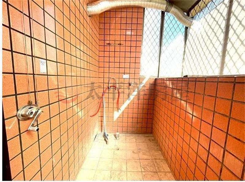 E173榮光紅樹林獨戶華廈3房,新北市樹林區光榮街