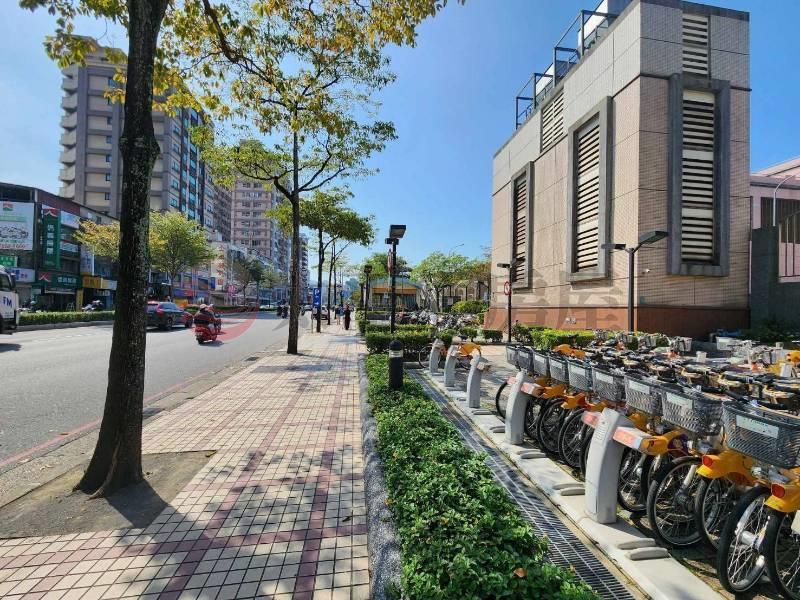 A81迴龍捷運邊間美3房,新北市新莊區中正路