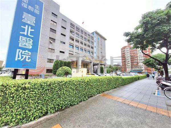 C011-復興路雙捷運店面,新北市新莊區復興路二段