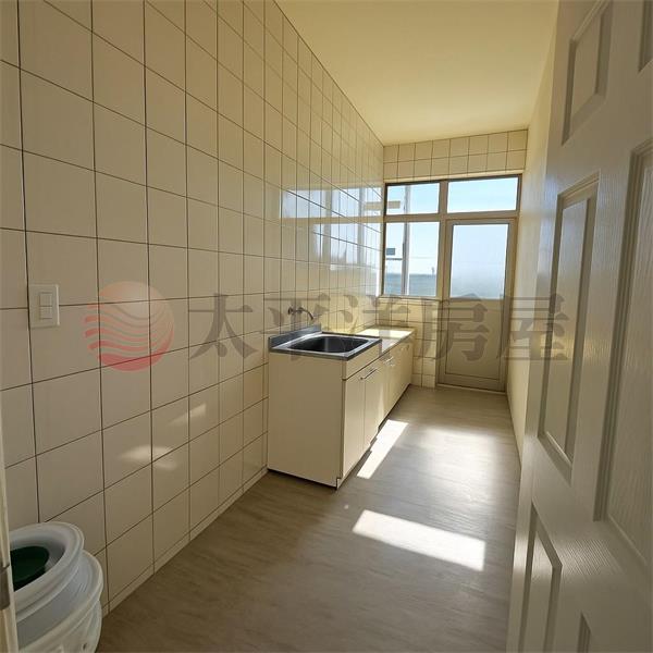 E083-跳樓拍賣低總價美寓,新北市淡水區淡金路四段