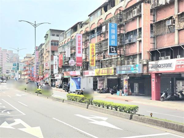 C007-中華路顯眼金店面,新北市新莊區中華路二段