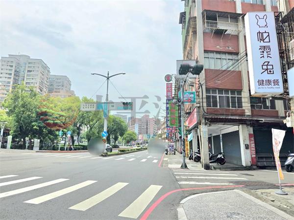 C007-中華路顯眼金店面,新北市新莊區中華路二段