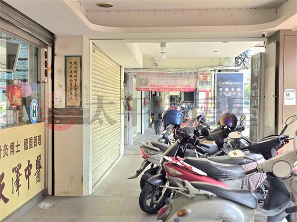 C007-中華路顯眼金店面,新北市新莊區中華路二段