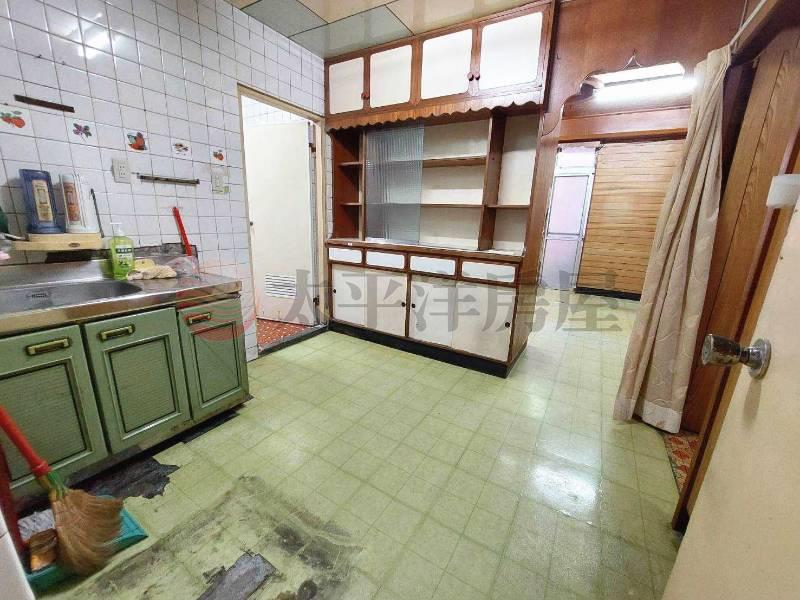A050-捷運幸福邊間前後陽台3樓,新北市新莊區幸福路