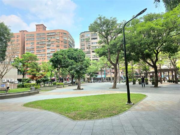 B014-學府公園亮麗2房,新北市新莊區中信街
