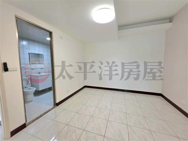 E037-忠孝新村國宅,新北市泰山區辭修路