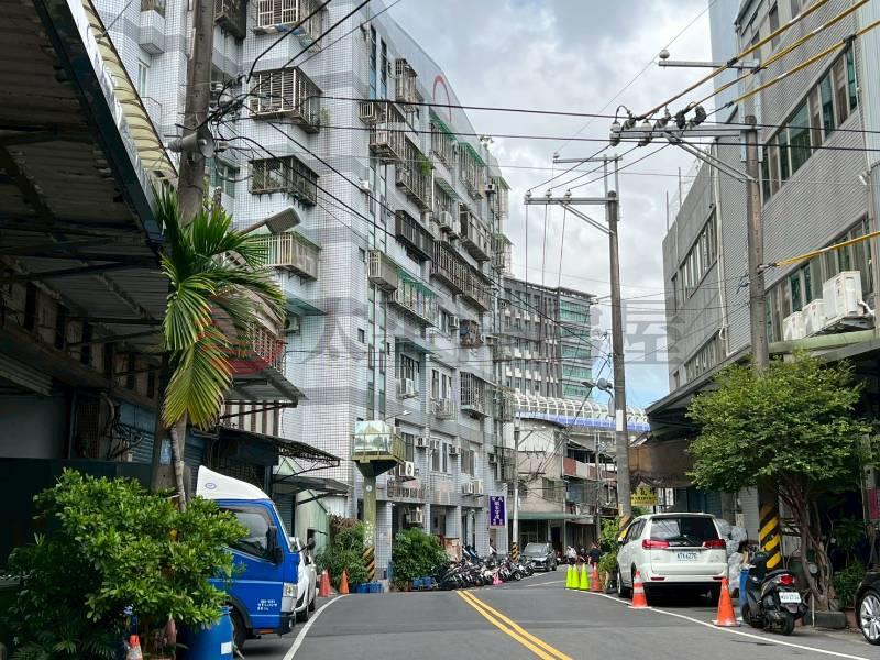 E040-貴和站商辦1樓,新北市泰山區德安街