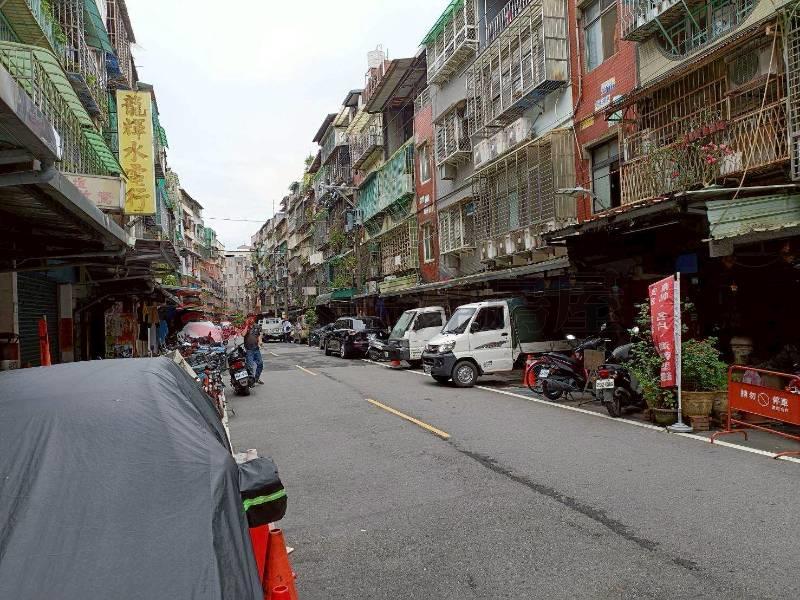 E012-低總價捷運2樓,新北市三重區車路頭街