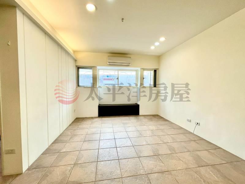 B018-景觀正2房採光屋,新北市新莊區中平路