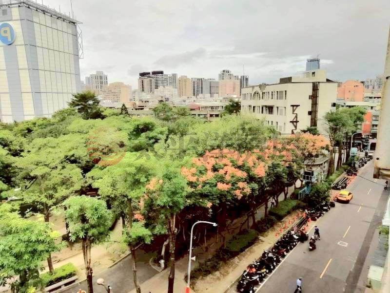 A042-面學區公園頂佳,新北市新莊區自由街