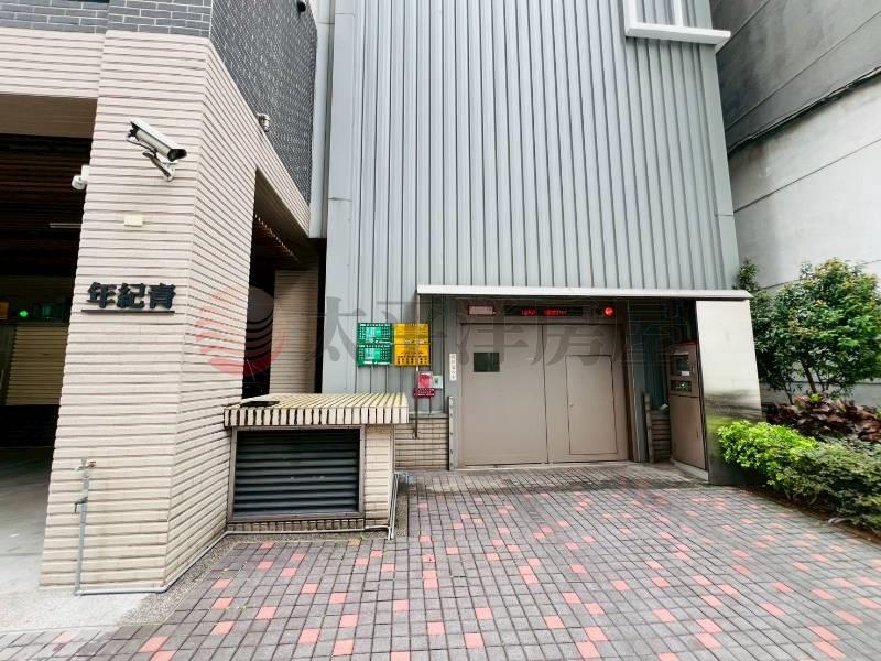 E061-左岸重劃區黃金雙店面,新北市三重區五谷王北街