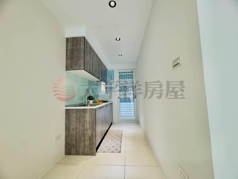 E052-裕民方正美裝3樓,新北市板橋區裕民街