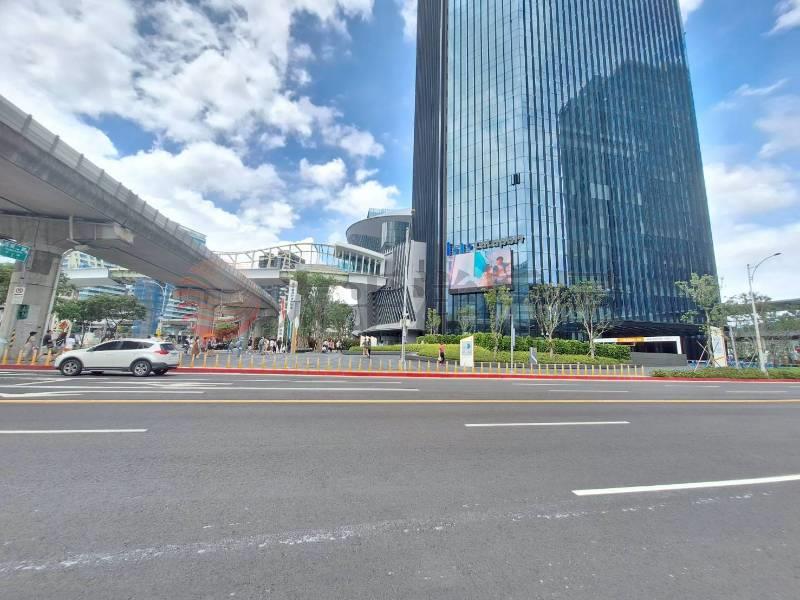 E113-汐止橫科面寬金店面,新北市汐止區橫科路