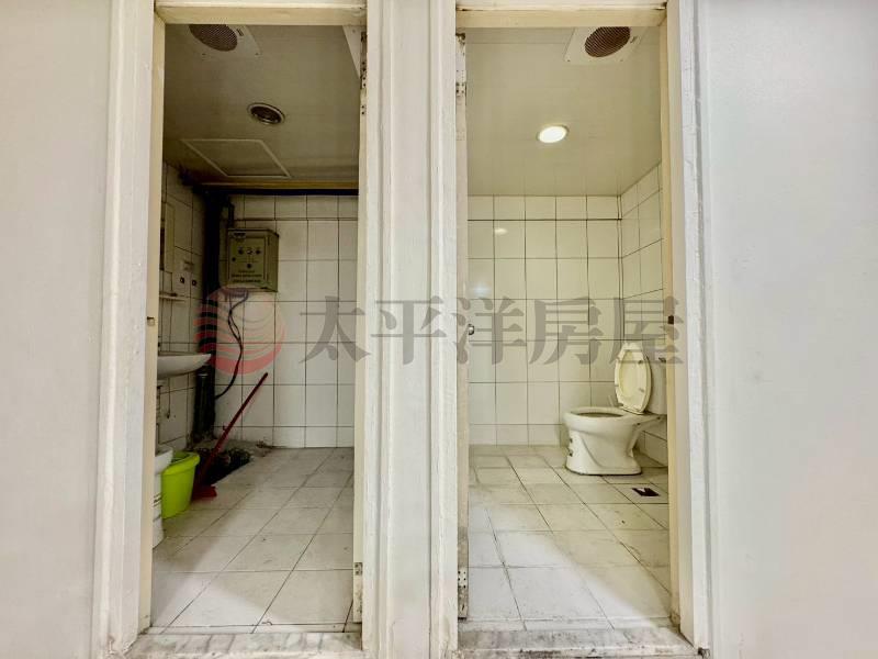 E132-三和夜市稀有大面寬店面,新北市三重區中央北路