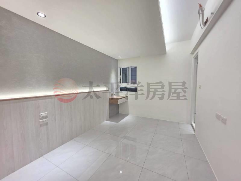 A012-中正路商圈邊間4房,新北市新莊區福海街