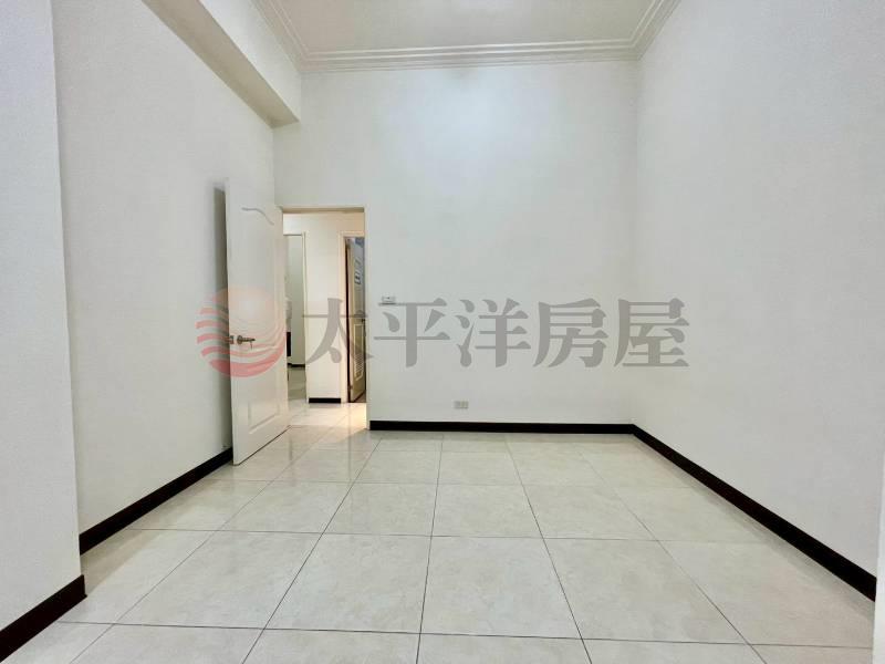 B010-雙捷運庭院1樓,新北市新莊區中港路