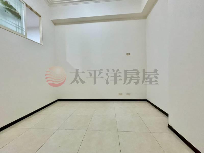 B010-雙捷運庭院1樓,新北市新莊區中港路