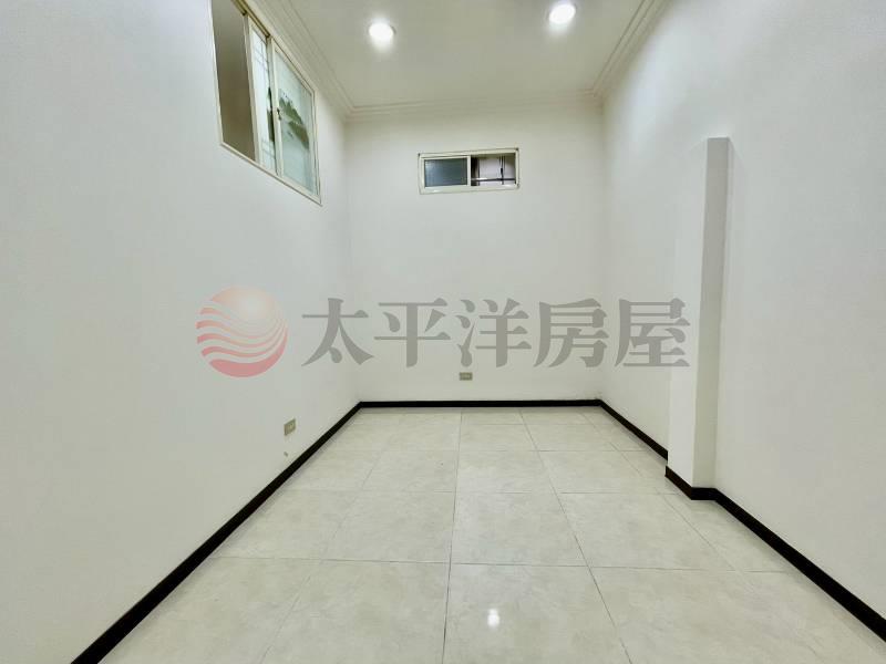 B010-雙捷運庭院1樓,新北市新莊區中港路