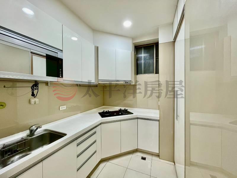B010-雙捷運庭院1樓,新北市新莊區中港路