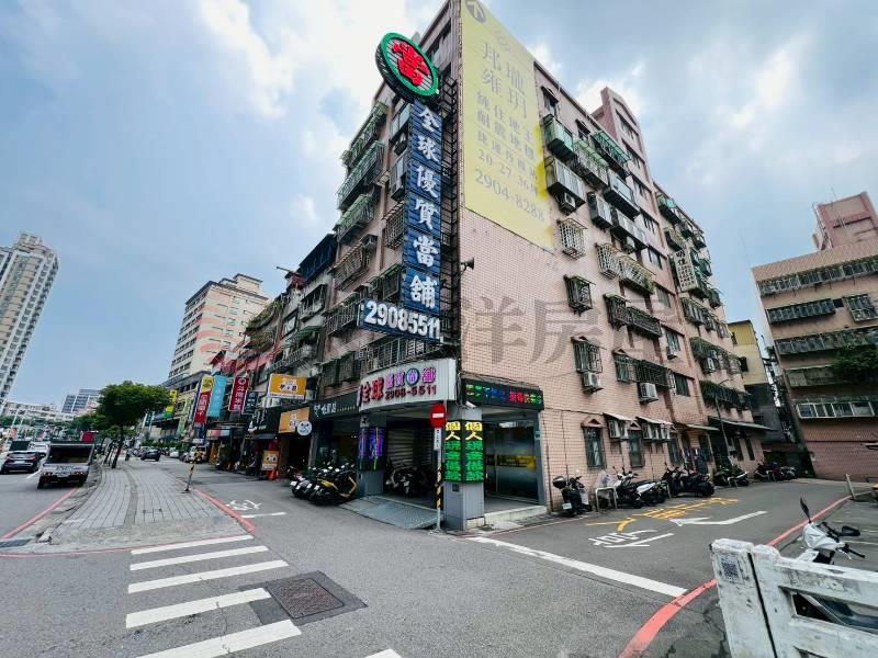 C025-醒目三角窗金店,新北市新莊區中正路