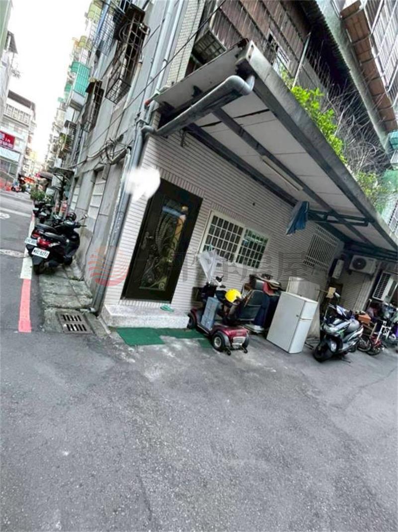 A110邊間好停靚麗一樓,新北市新莊區民安西路