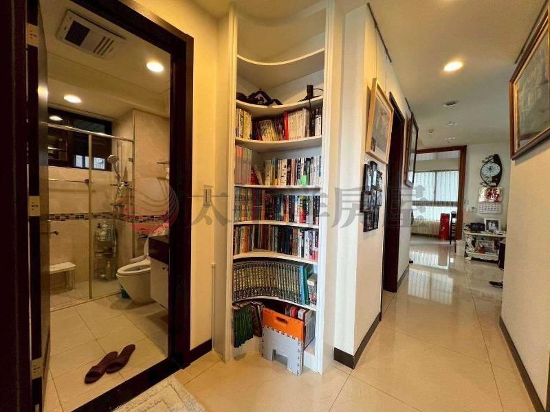 E110✨遠雄左岸玫瑰園✨雙主臥河景四房,新北市中和區中原街