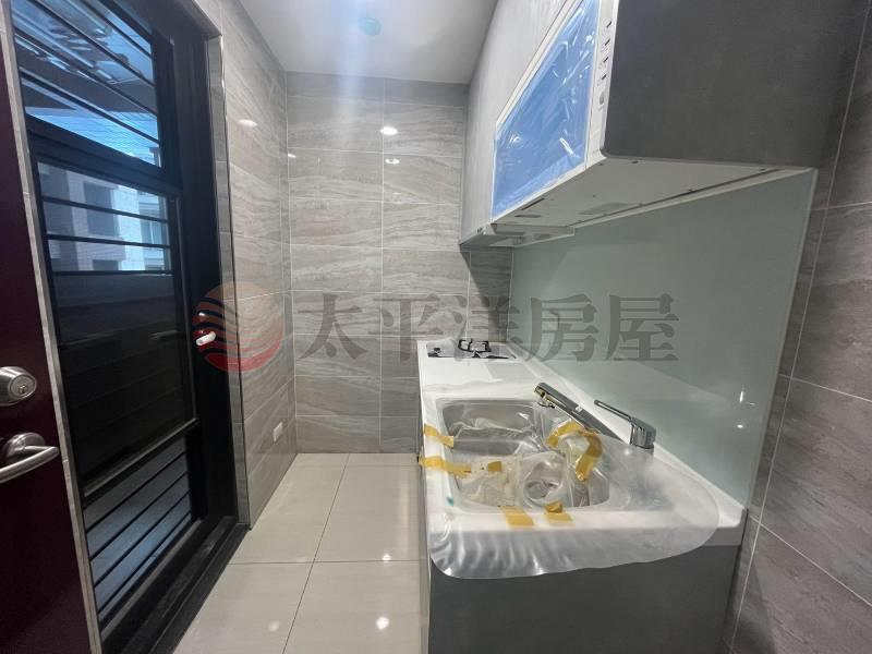 B56百邑高樓景觀兩房+車位,新北市新莊區中央路