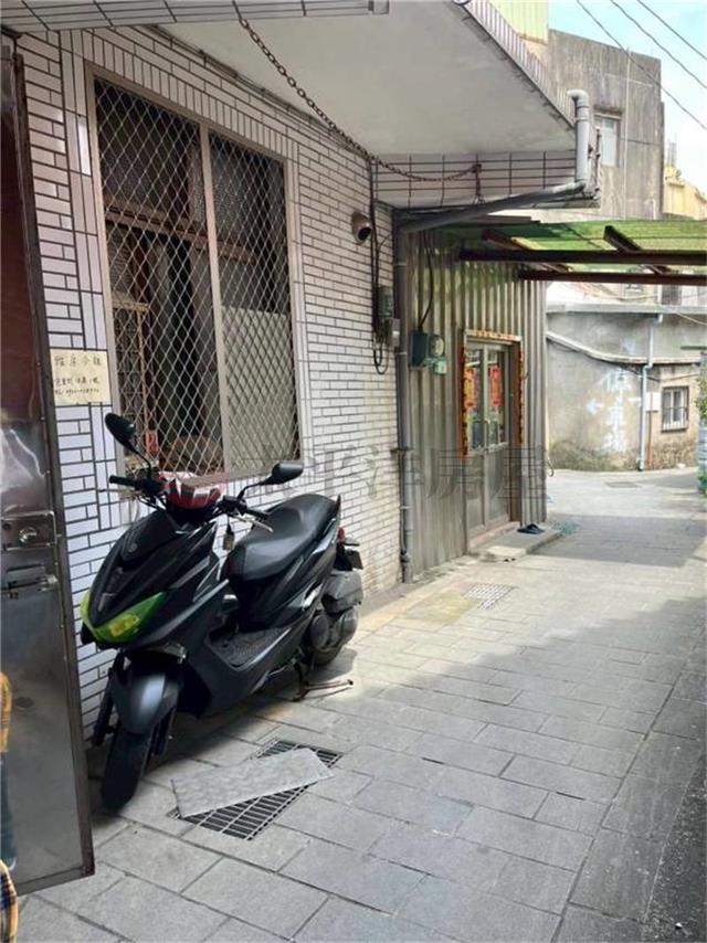 E216金山財神包里收租透天,新北市金山區金包里街