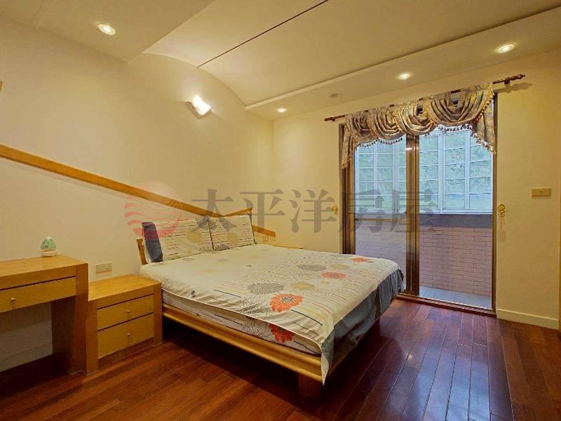 E082-瓏山林透天別墅,新北市汐止區忠三街