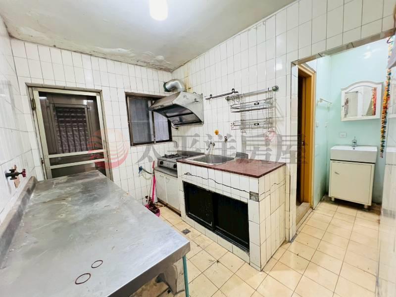 A053-低總價庭院透天厝,新北市新莊區新莊路