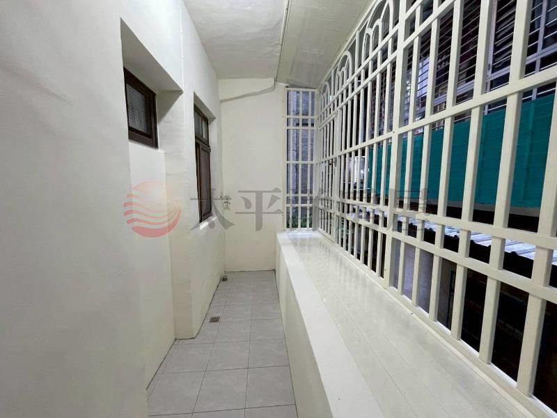 E028-仁愛邊間亮亮三房全新裝潢二樓,新北市三重區仁愛街