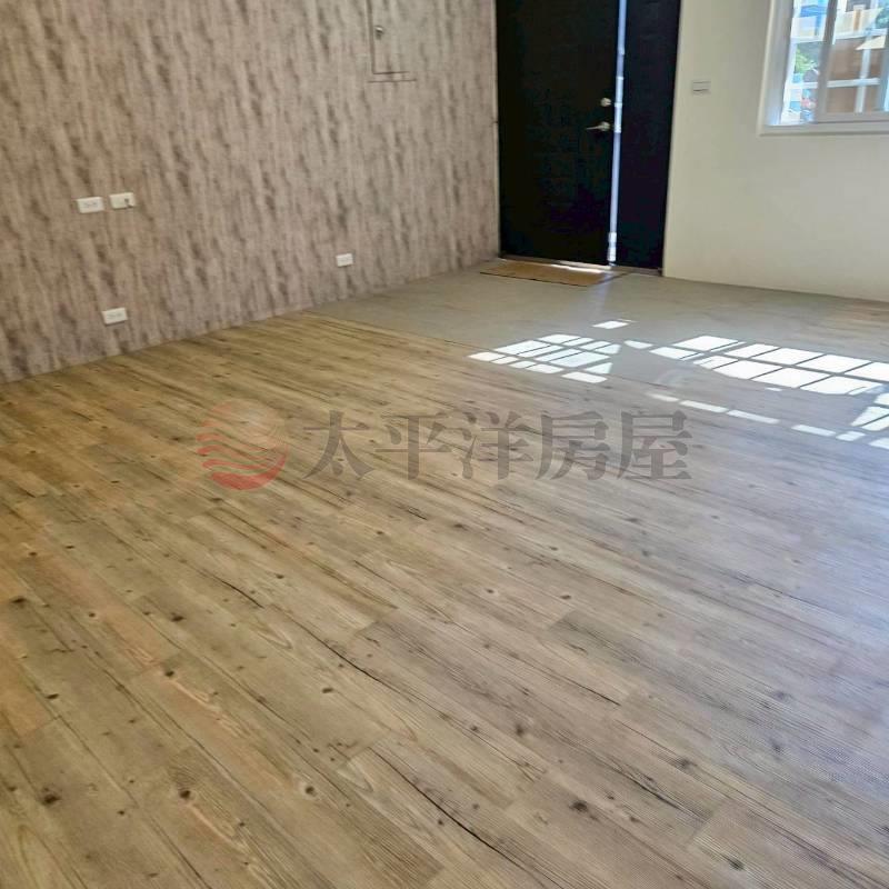 E069-門口方便停車 面公園免整理透天厝,新北市泰山區