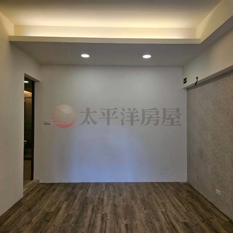 E069-門口方便停車 面公園免整理透天厝,新北市泰山區