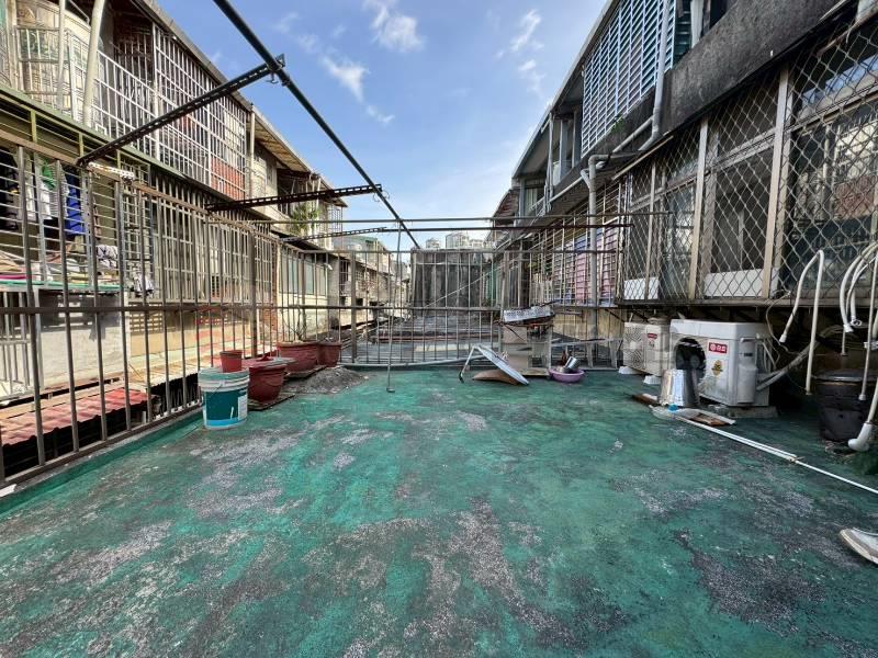 A052-中港一街 露臺戶,新北市新莊區中港一街