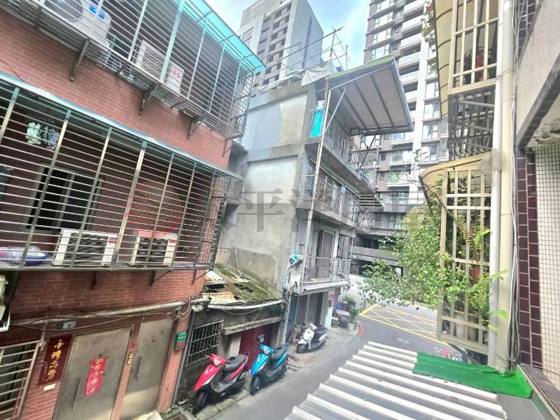 A069-近捷運古代透天厝,新北市新莊區頭興街