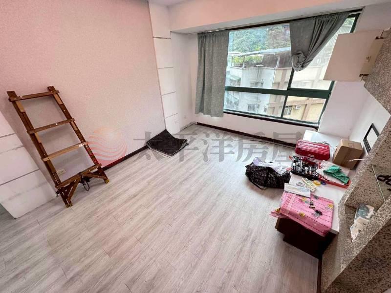 B033-星光閃閃電梯3房車,新北市新莊區新北大道七段