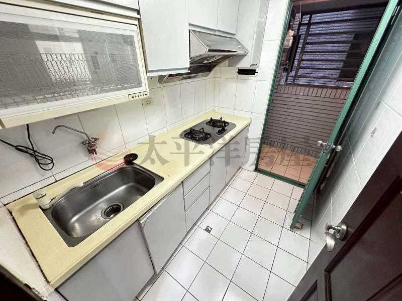 B033-星光閃閃電梯3房車,新北市新莊區新北大道七段