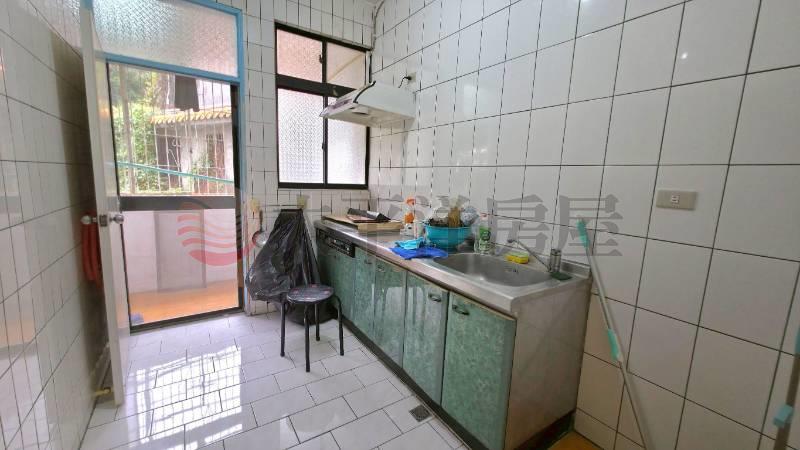 E149-明志國小邊間 前後陽台 三房,新北市泰山區明志路二段