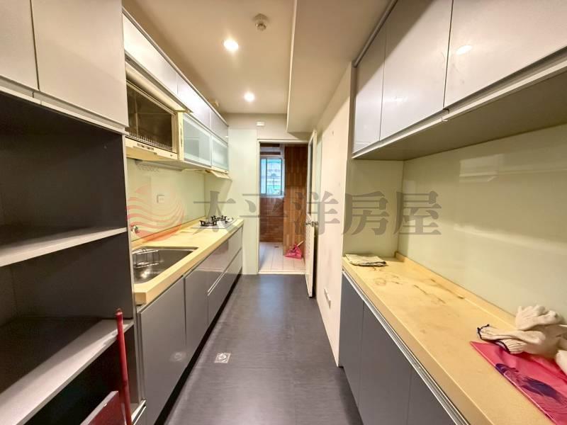 B005-稀有麗京精緻美3+1房,新北市新莊區新豐街